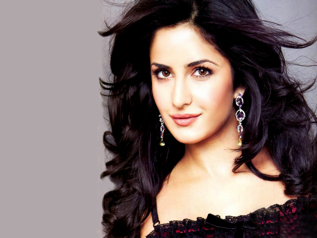 Katrina to play herself in Zoya's film